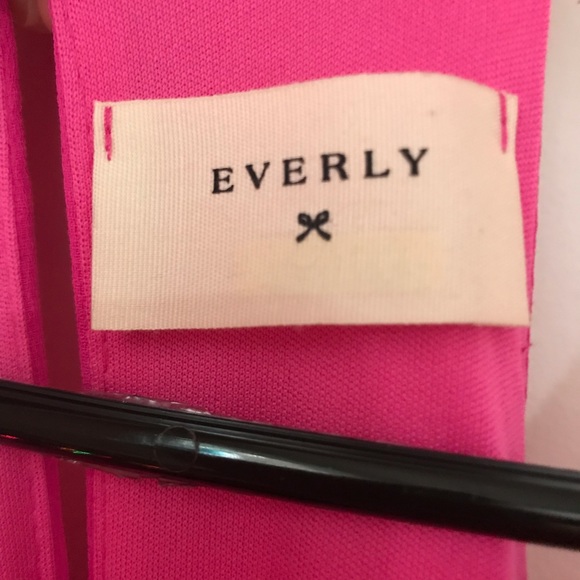 Hot-Pink Summer Dress - Picture 4 of 6